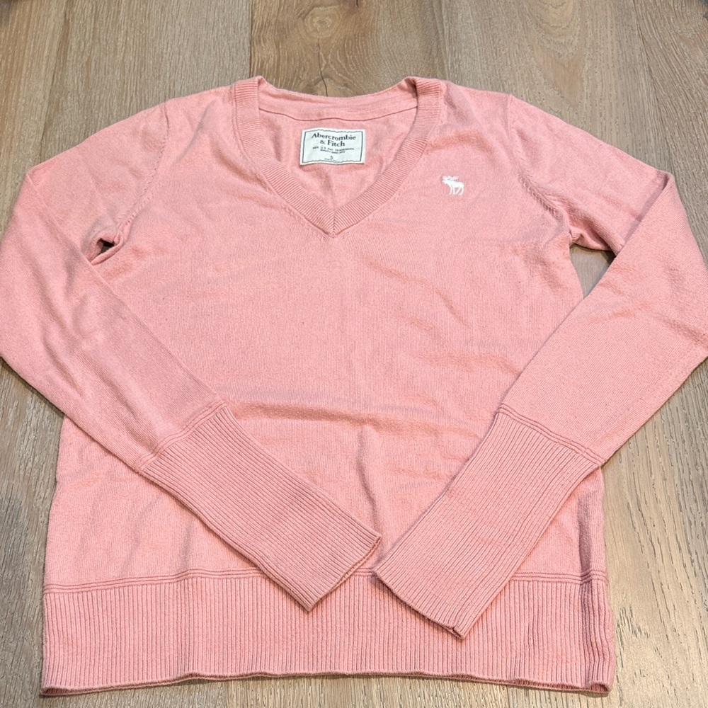 Abercrombie & Fitch Light Pink V-Neck Sweater